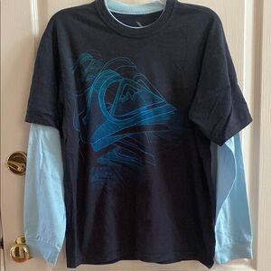 Quiksilver Navy Blue and light blue graphic long mock-layer sleeves tee